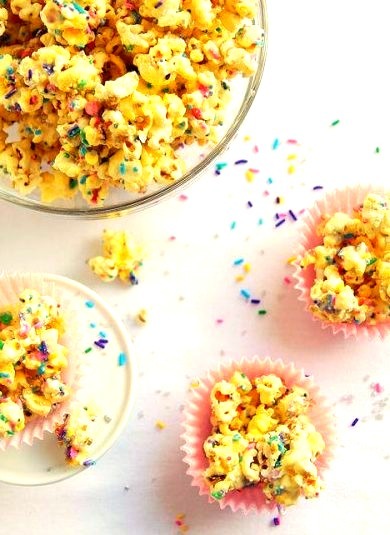 Sparkling Funfetti Popcorn Munch Leelalicious